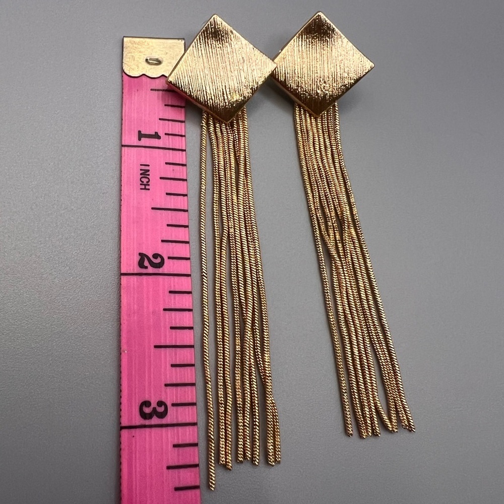 5/$25 Elegant Gold Tassel Earrings - Picture 4 of 6